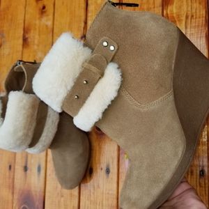 UGG wedge boots size 7.5